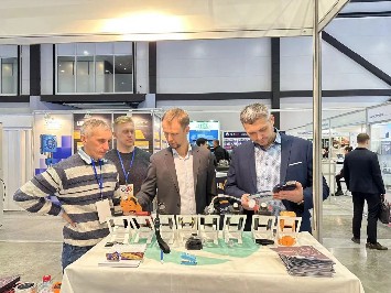 俄羅斯，澤釧來(lái)啦！